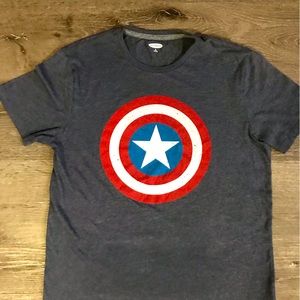 Marvels Captain America tshirt medium